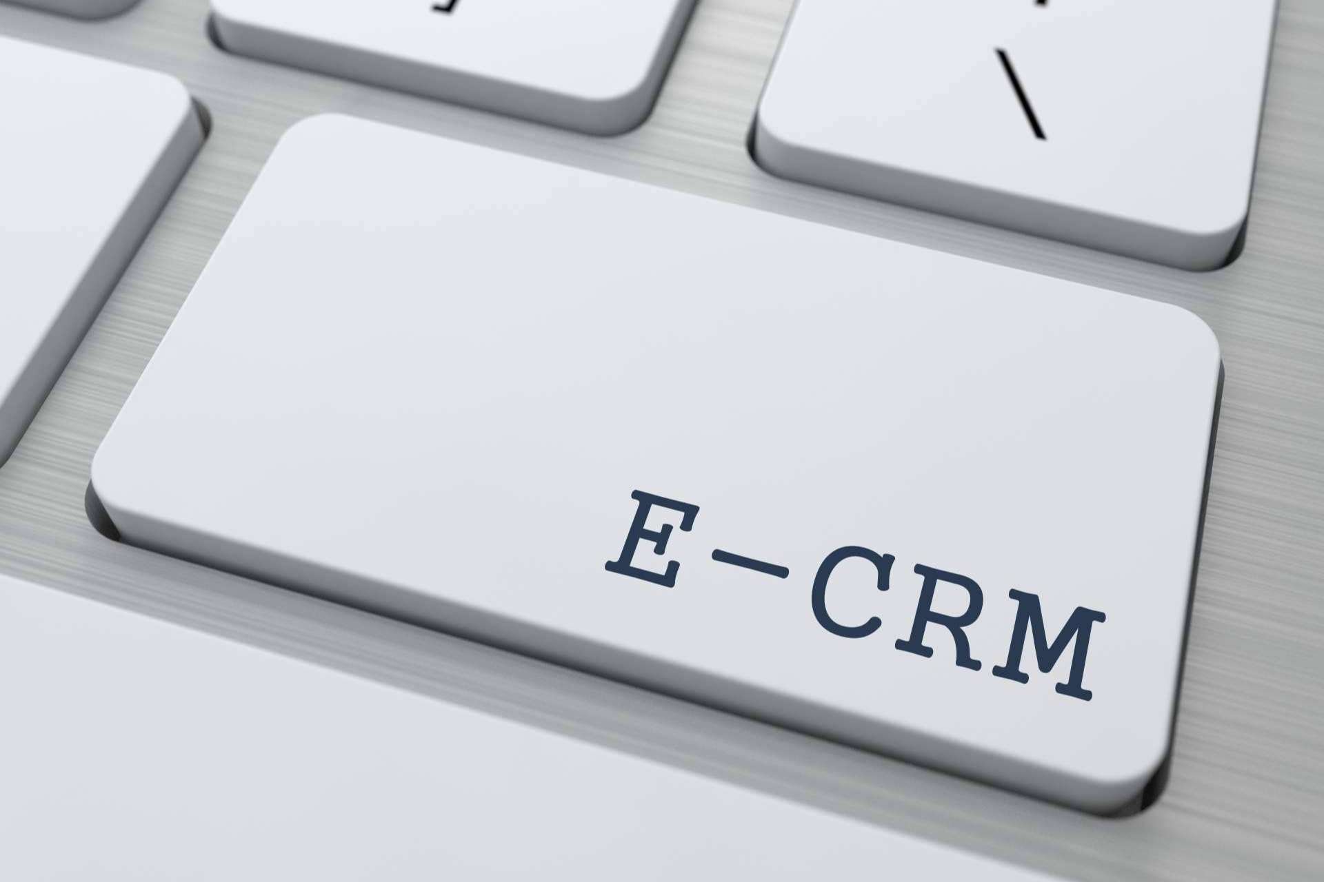 Israel Huertas, el experto en marketing digital, señala la importancia de contar con CRM