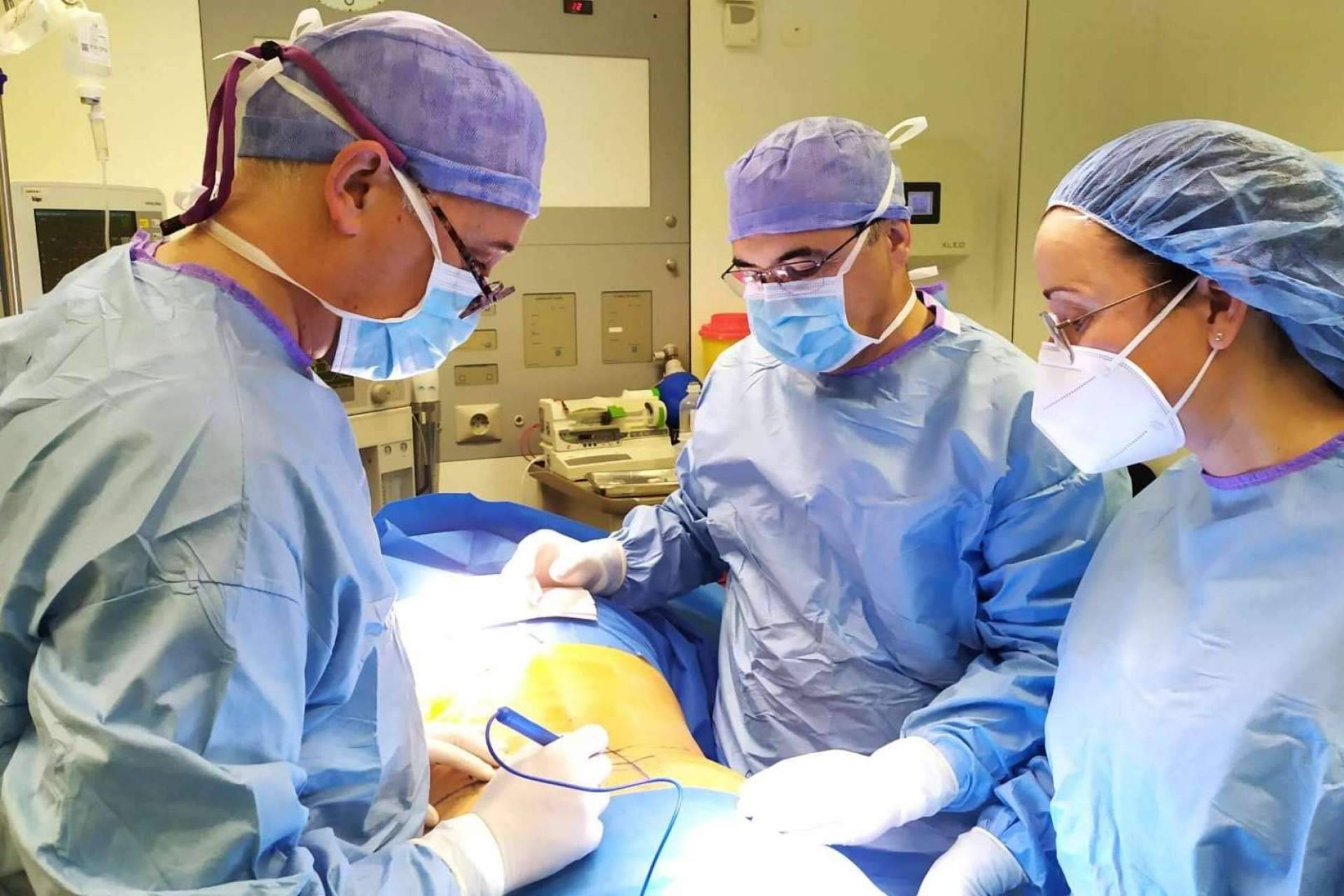 Los cirujanos plásticos Antoni Roldán y Albert Samper se unen en Barcelona para formar A2Clinic