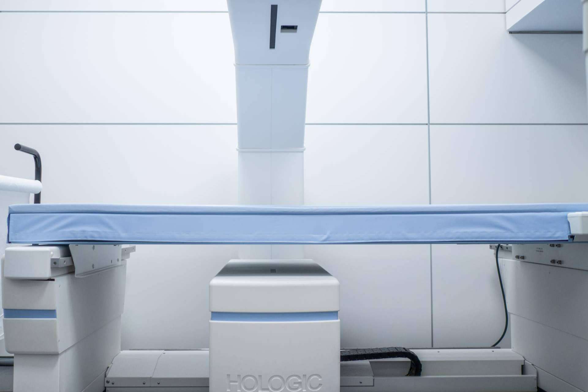 Densitometría ósea, la prueba que emplea la clínica MAGNETOSUR para la detección precoz de la osteoporosis
