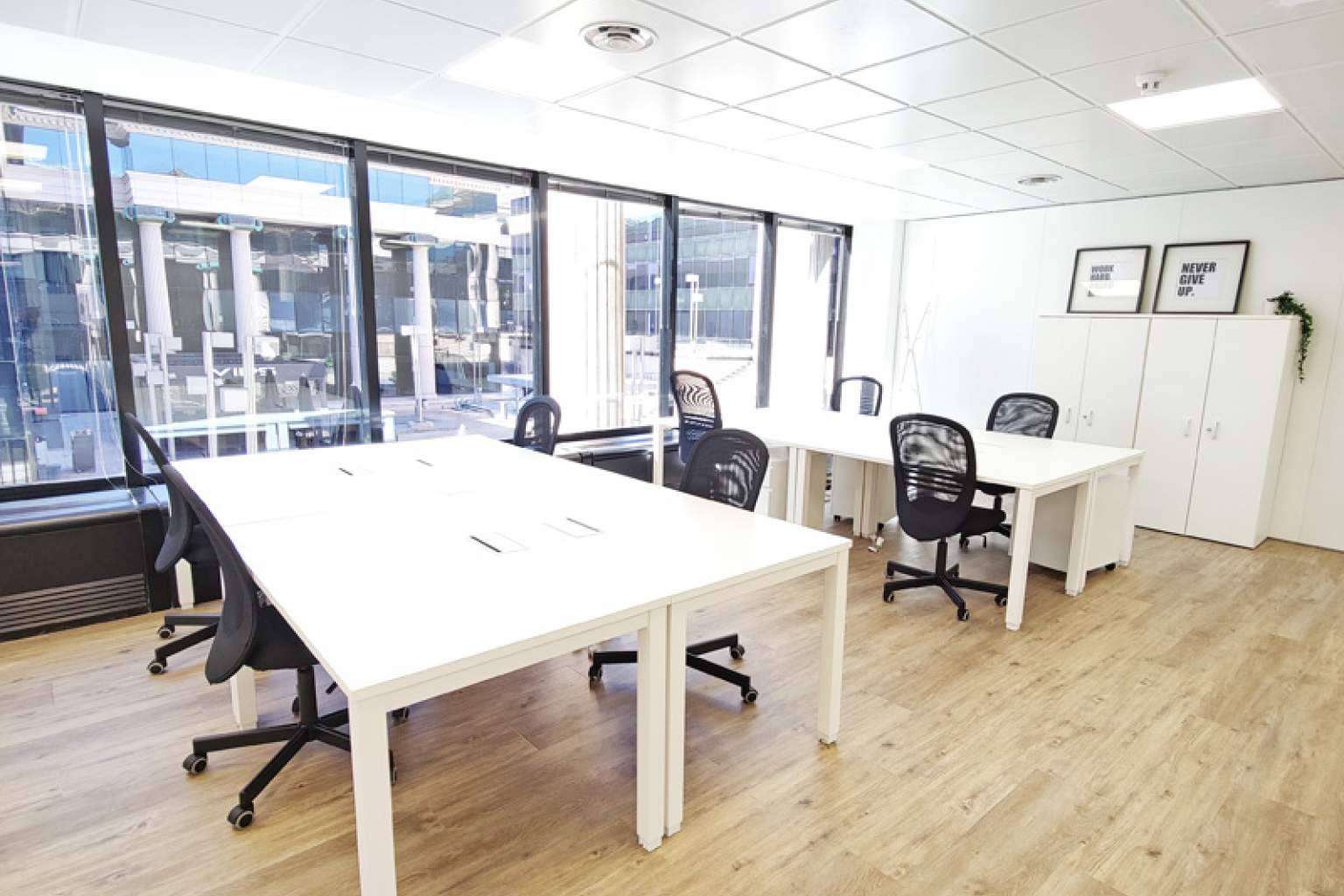 Atrium y el alquiler de oficina con contrato flexible