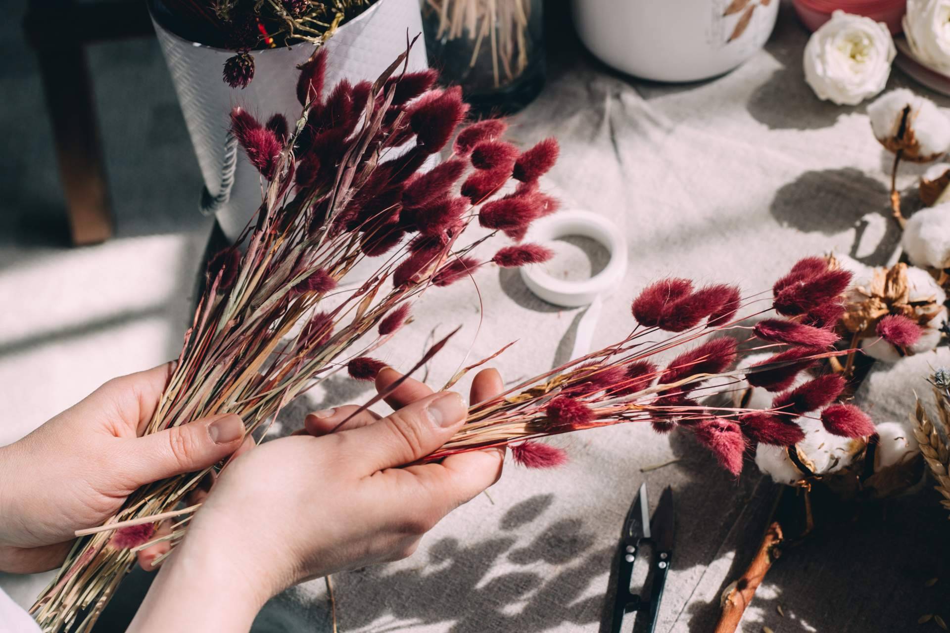 La flor seca, un elemento decorativo para el hogar