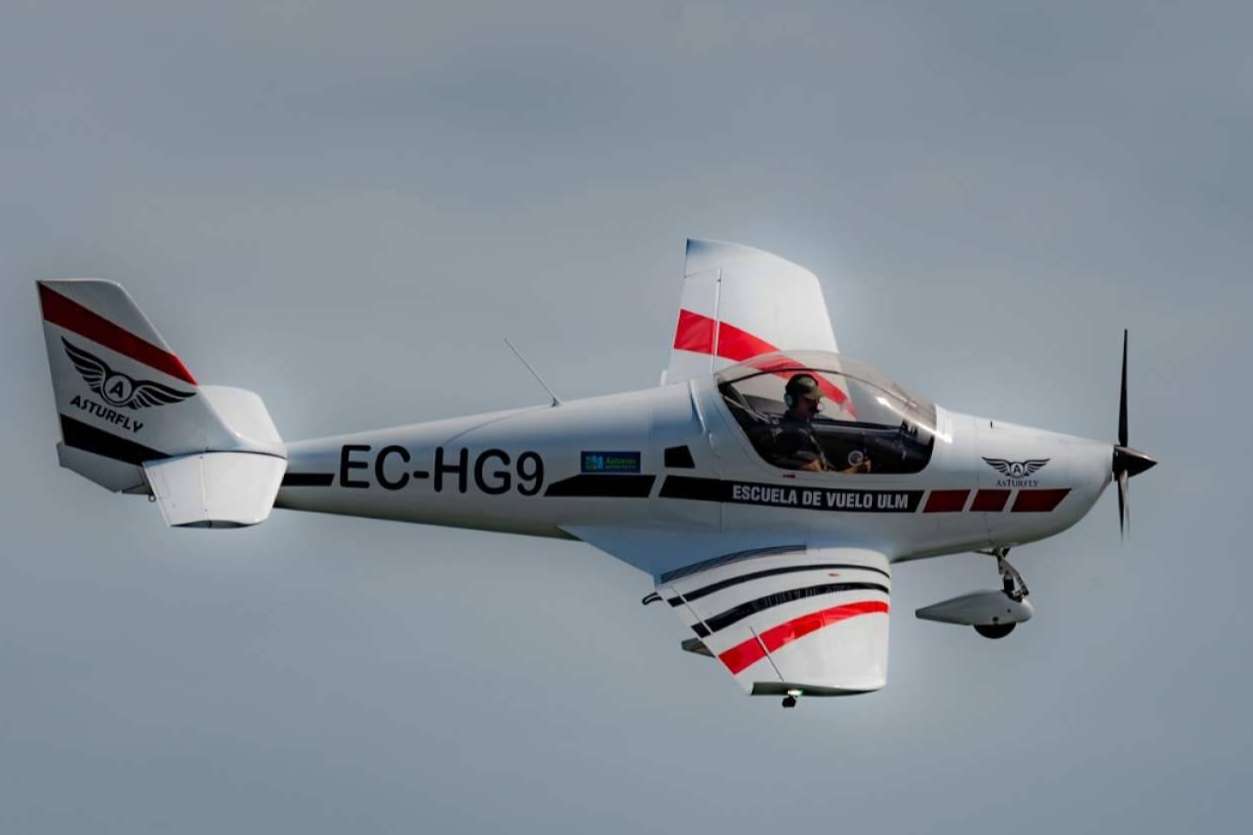 Ser piloto de ultraligero en Asturias, de la mano de la escuela de vuelo Asturfly