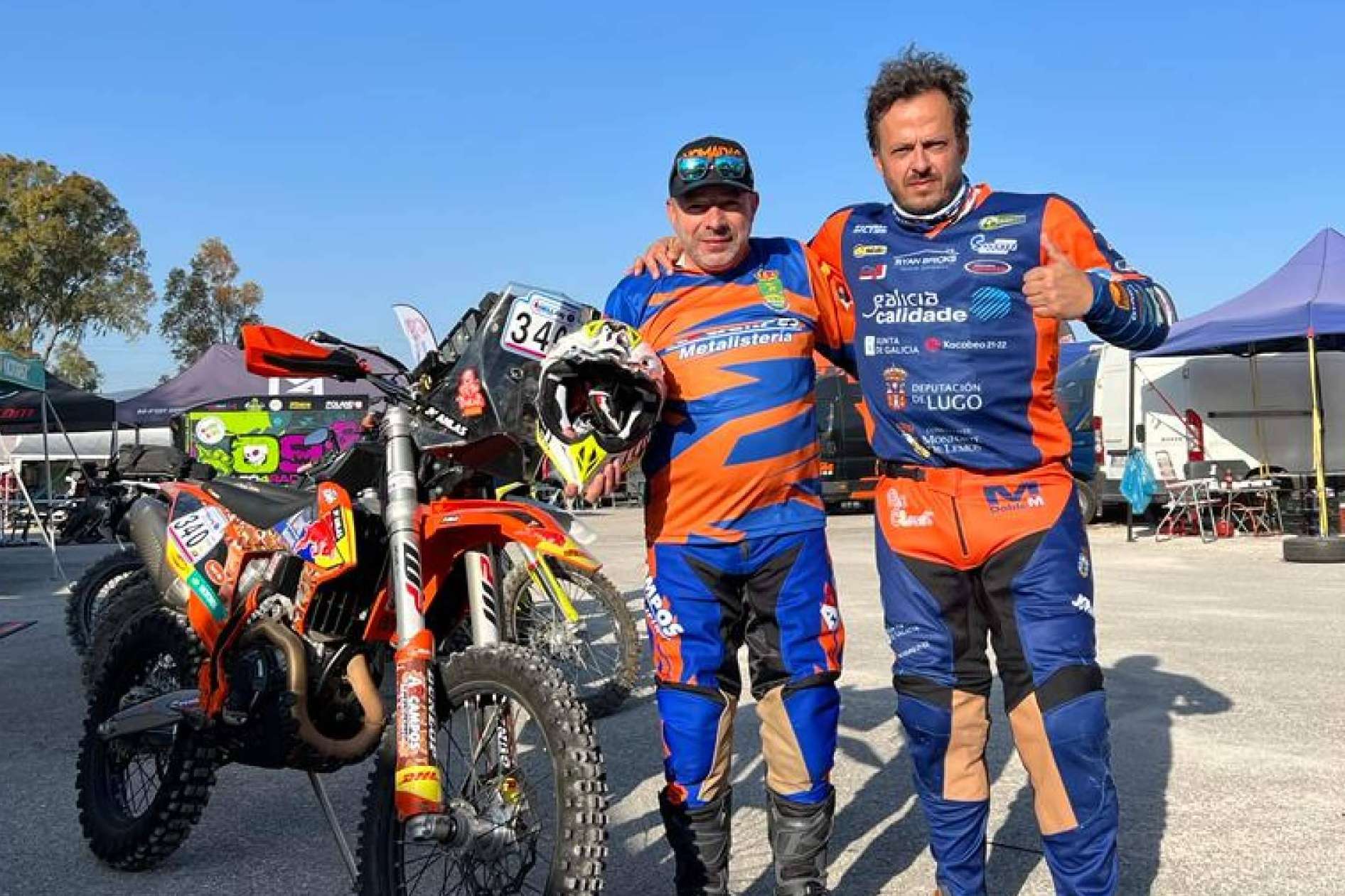 Ropa personalizada motocross y enduro, el kit completo con el e-commerce ADHESIVOSEMBARRADOS