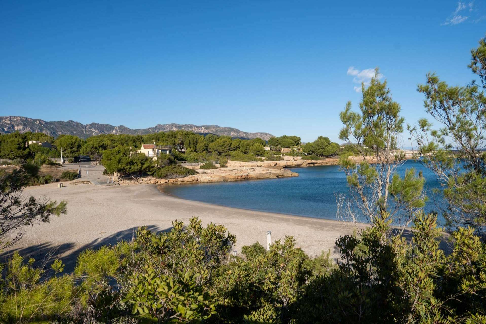 Un fascinante viaje por las hermosas calas del Bajo Ebro