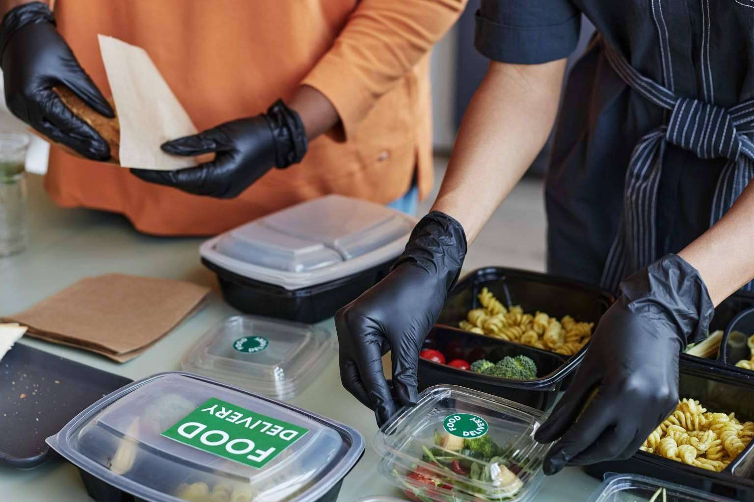 Gestión autónoma de pedidos; ventajas para restaurantes y repartidores
