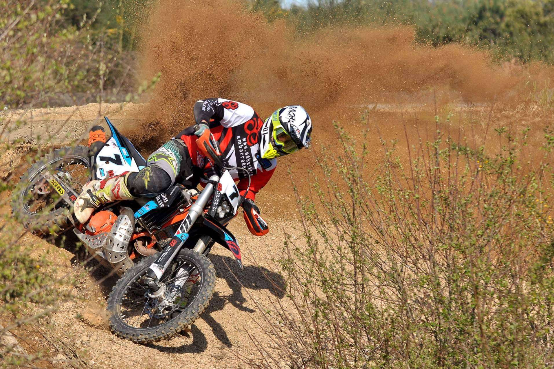 Comprar adhesivos a medida para motos de motocross