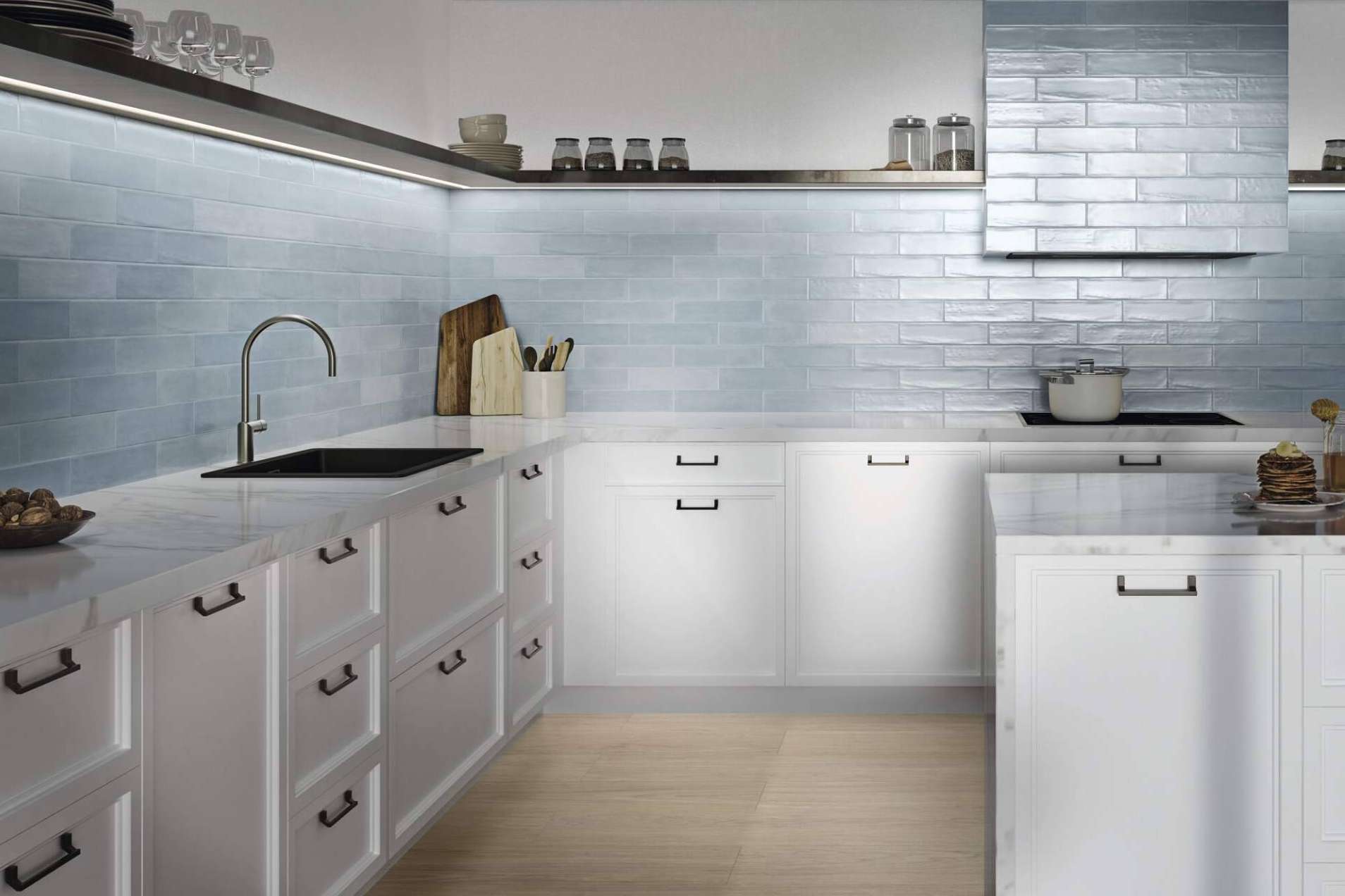 Azulejos azul claro, una excelente alternativa para baños y cocinas atemporales