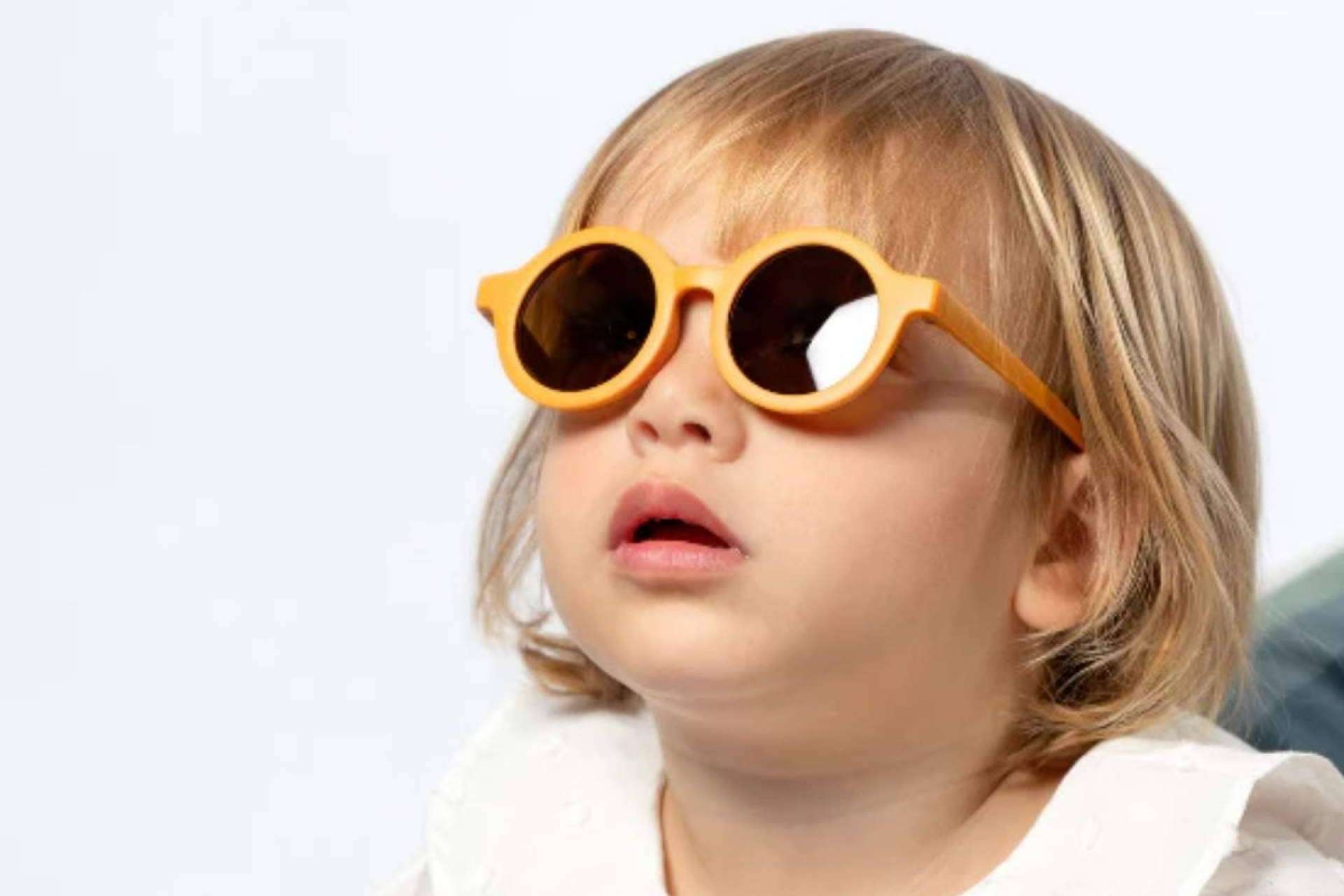 Charly Therapy presenta su nueva colección de gafas de sol infantiles