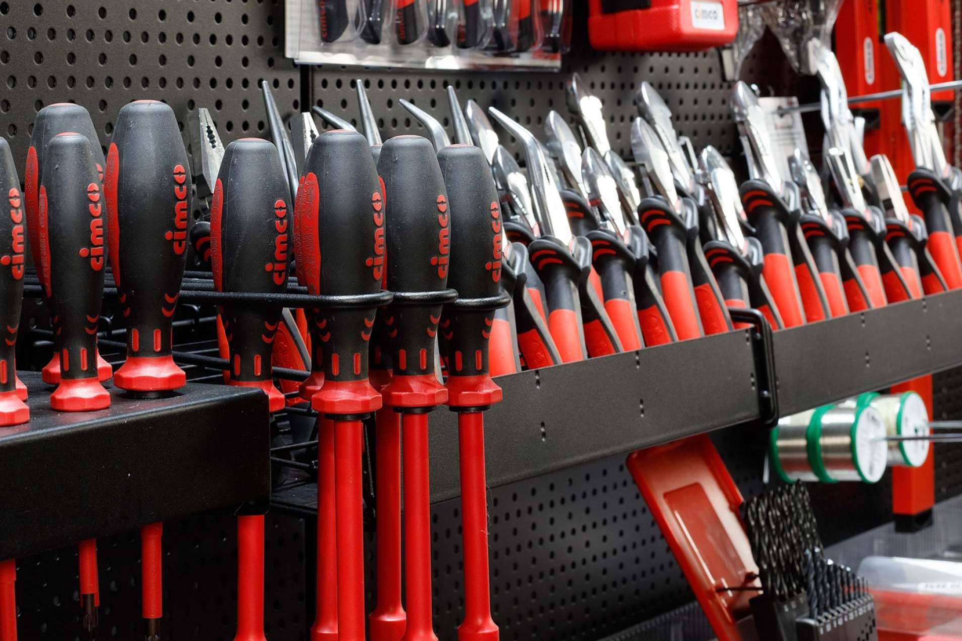 CIMCO; herramientas profesionales especializadas para los profesionales de la electricidad, disponibles en Guijarro Hermanos
