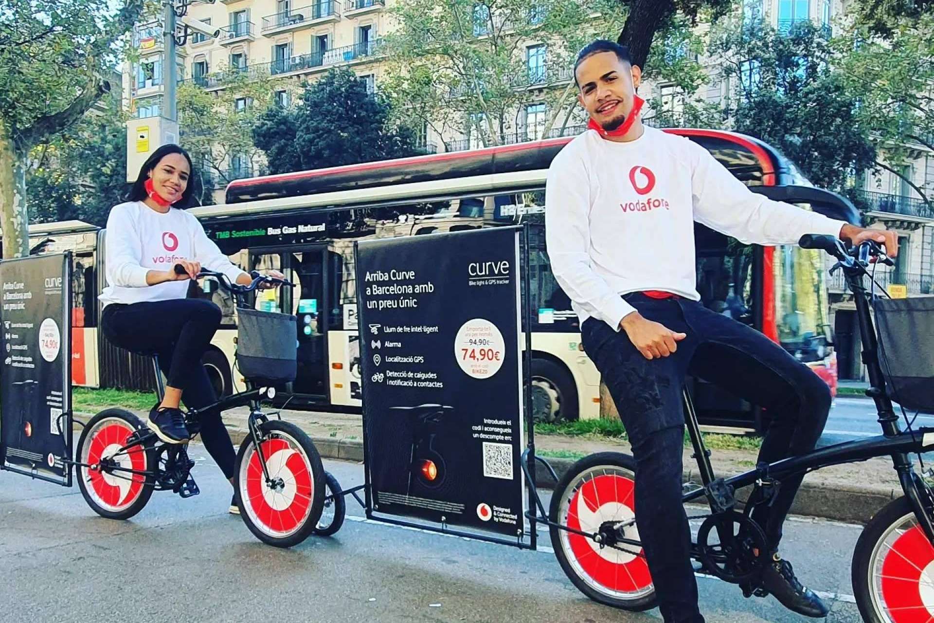 Publicidad en bicicleta y servicio de azafatas. Ecotáctil se consolida en el marketing experiencial en Barcelona