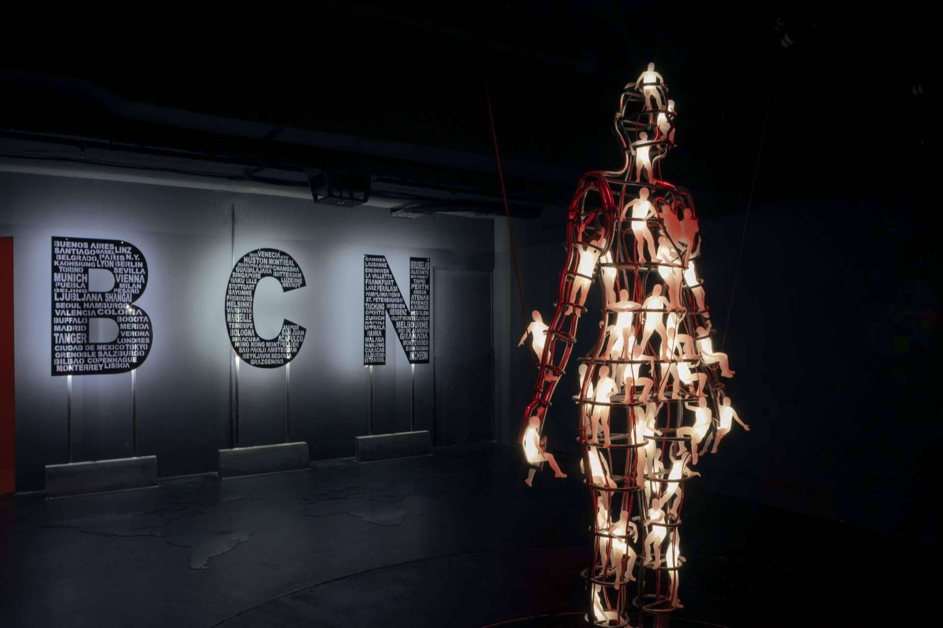 Descubrir una de las mejores experiencias inmersivas en Barcelona. White Rabbit; The Off-Museum