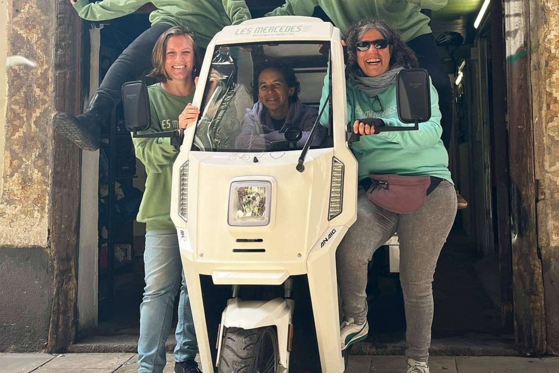 Motocarros eléctricos, la respuesta ecológica para el mantenimiento y el reparto en ciudades
