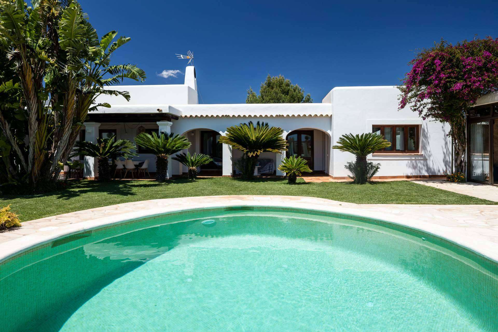 Exclusivos alojamientos en Ibiza con Can Corda para disfrutar de una estancia inolvidable