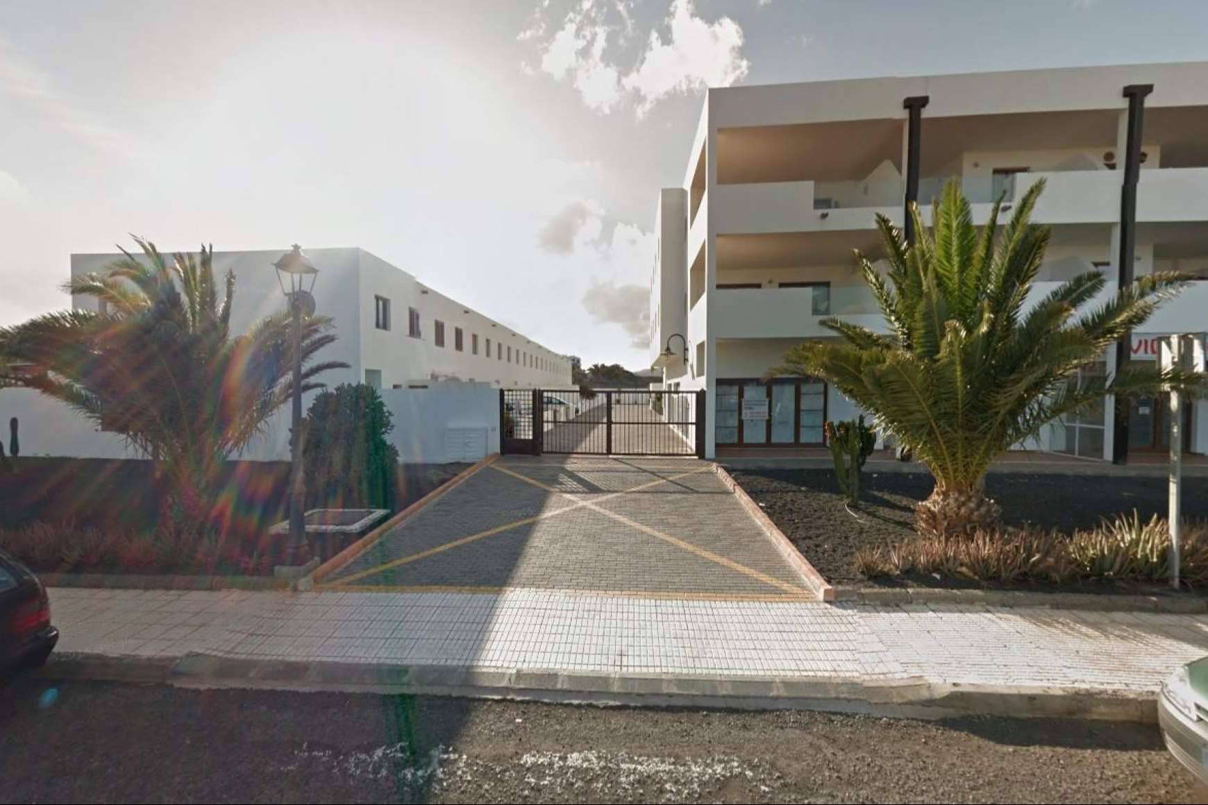 Inversión de alta rentabilidad; Venta de un local con 82 plazas de aparcamiento en Costa Teguise