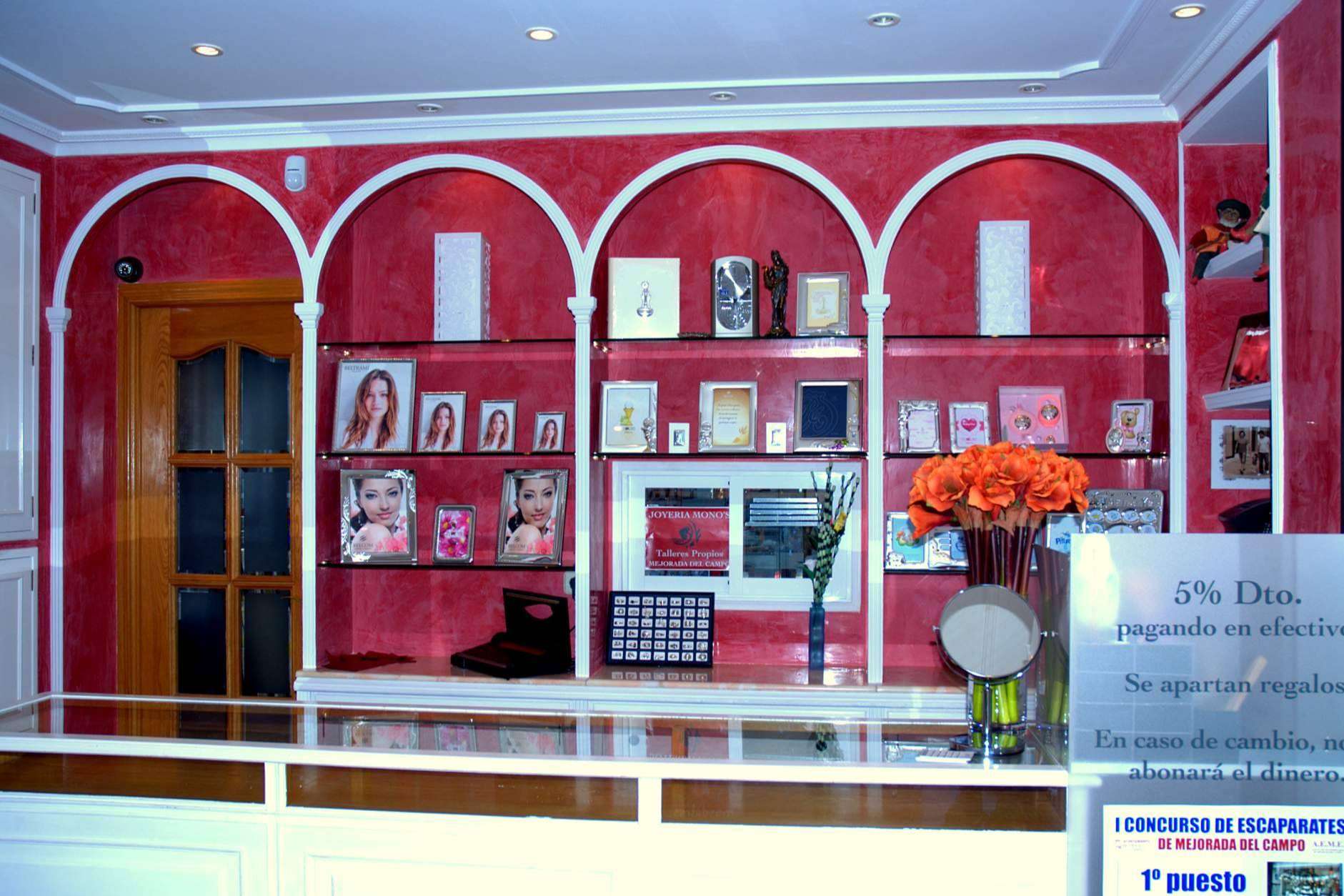 Pintores decorativos y especialistas en técnicas de alta decoración en Madrid