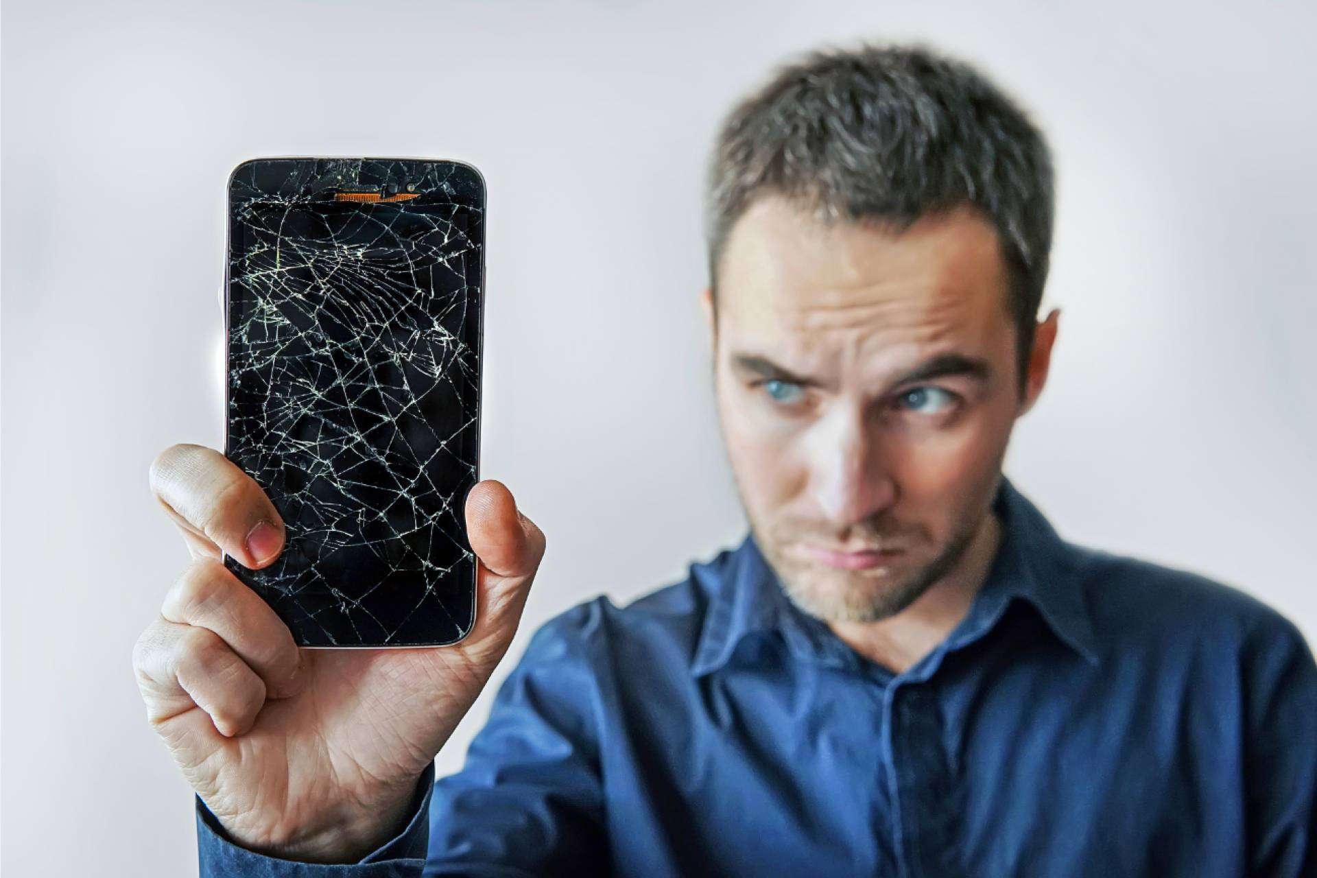 Más que una grieta; cómo una pantalla dañada afecta el rendimiento del iPhone