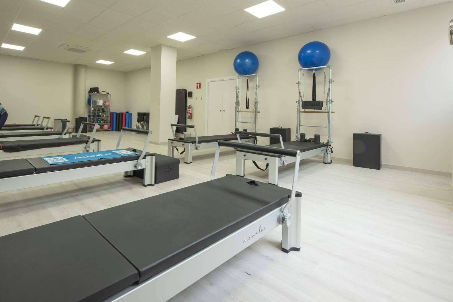 24 años de experiencia y un centro con equipamiento completo para la práctica de pilates en Huelva