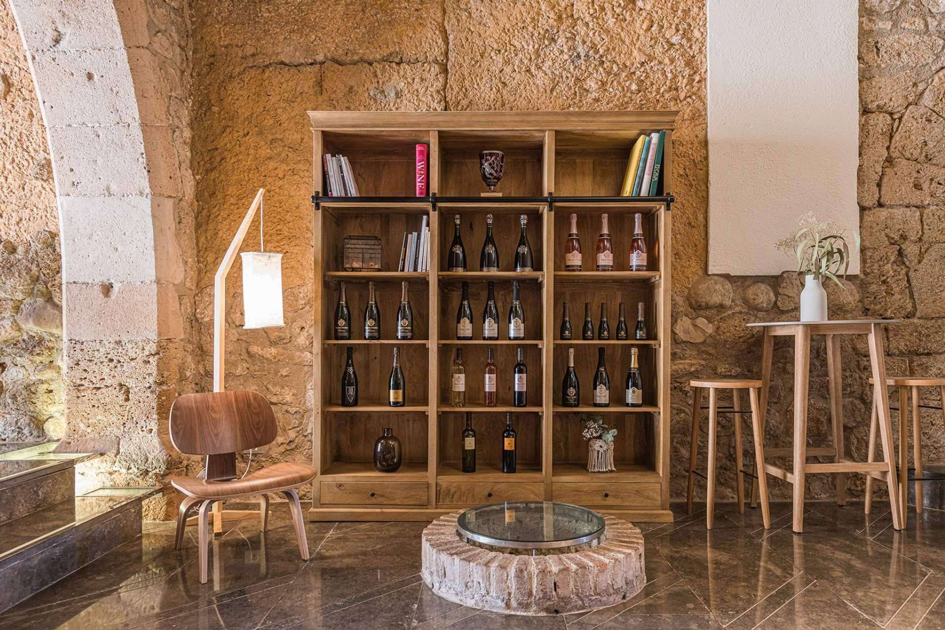 El arte del interiorismo vinícola en Barcelona; la visión de Isa Rodríguez, Directora Creativa de INDAStudio