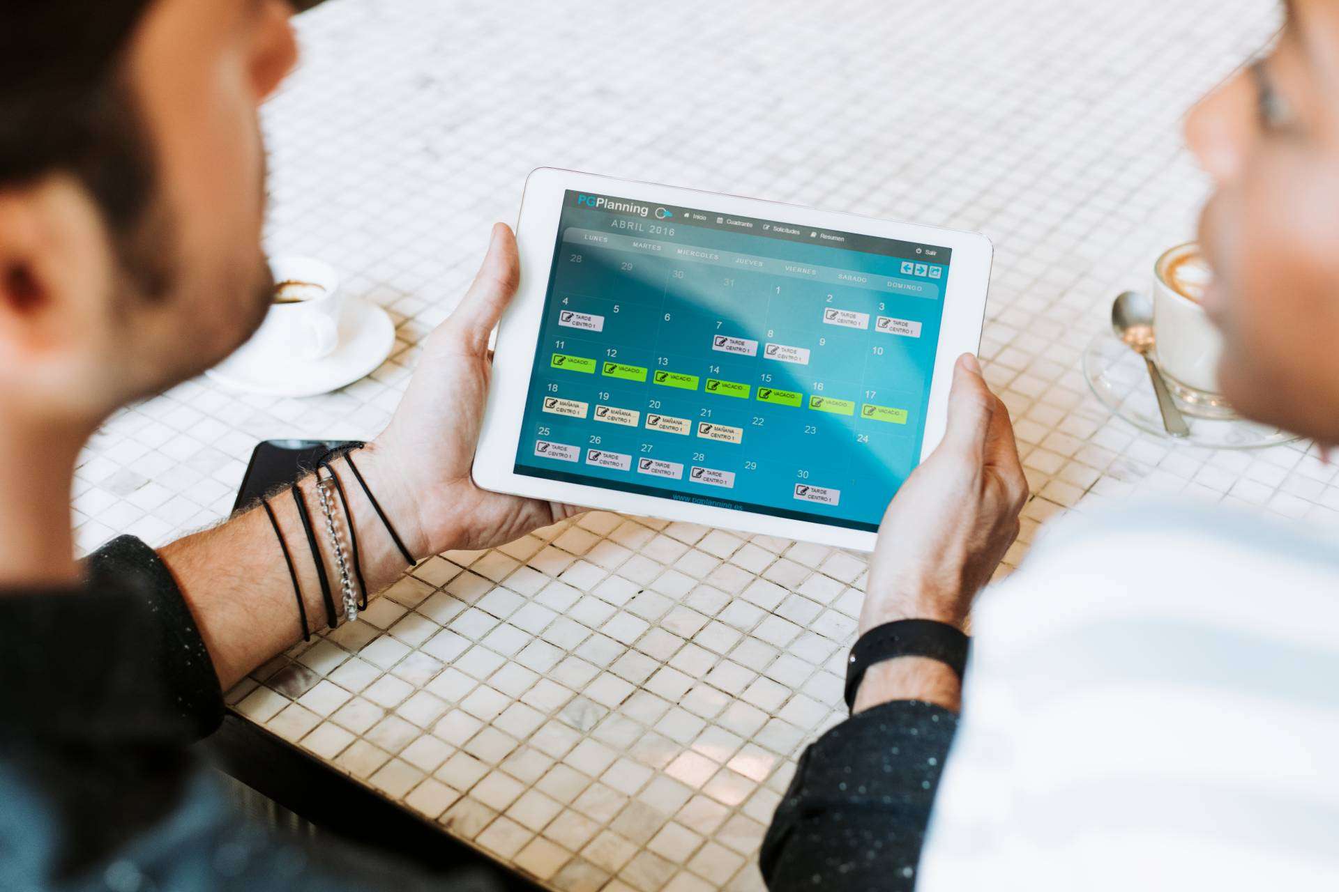 ¿Excel para hacer cuadrantes de turnos? No hay que hacerlo