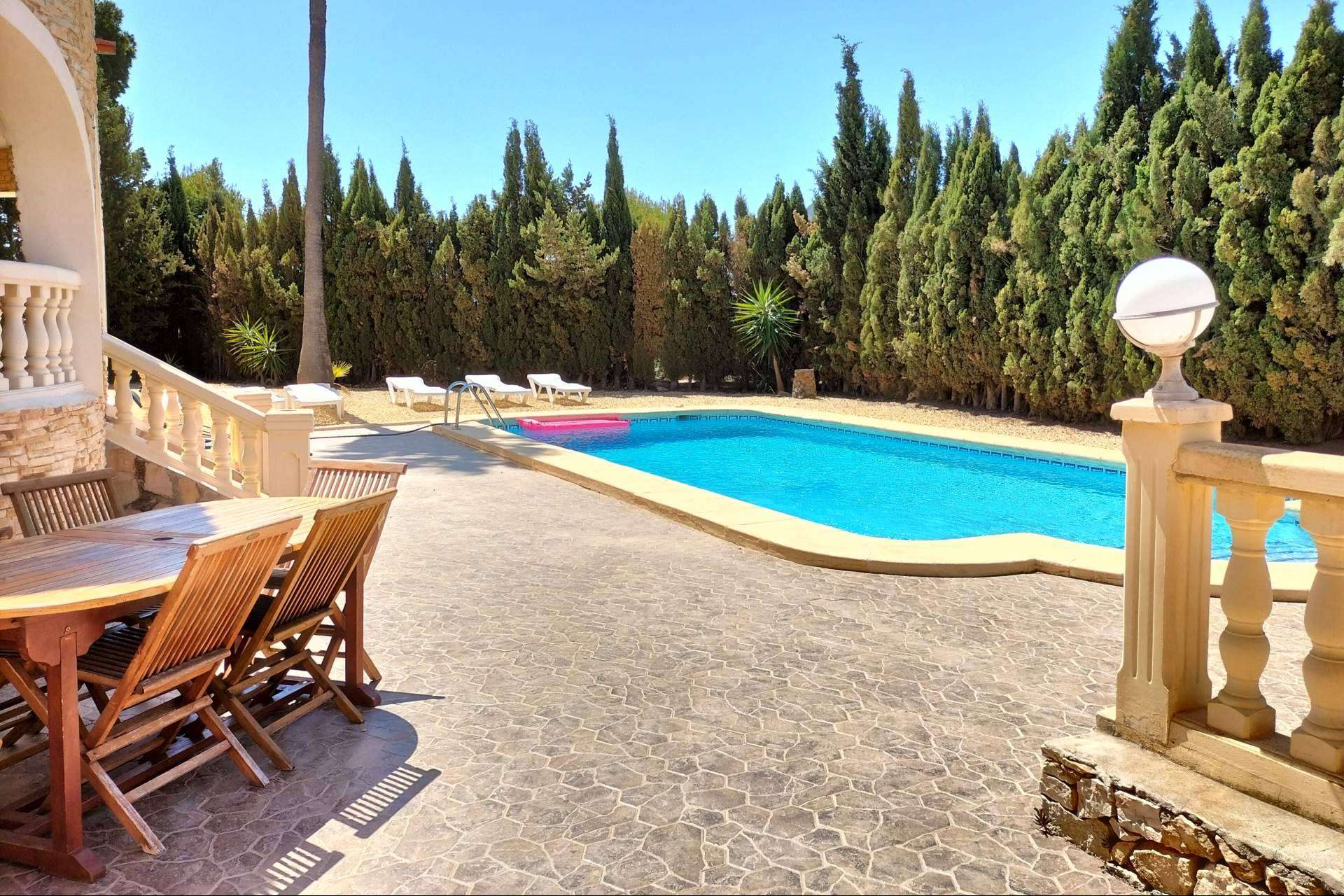 Villas con encanto y piscina en Calpe, disponibles con Alquileres Agatha Martínez