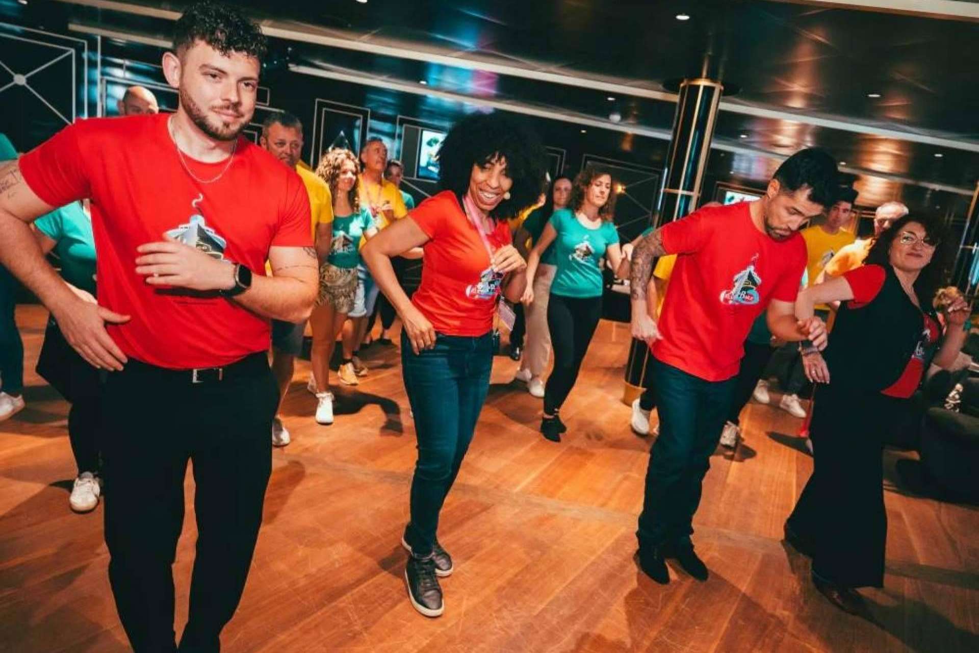Concierto de Dani J | Crucero Temático De Baile Por Las Islas Canarias