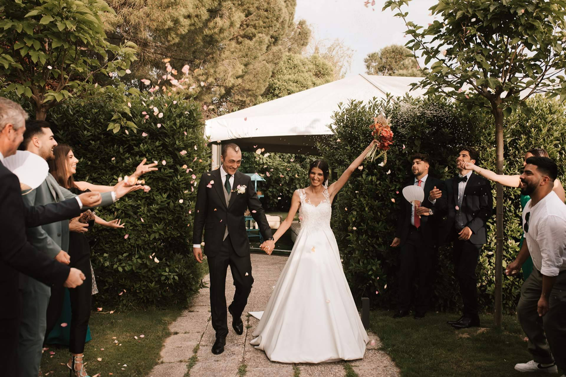 La boda de Lara; dos obras maestras de alta costura firmadas por Valérie Moreau