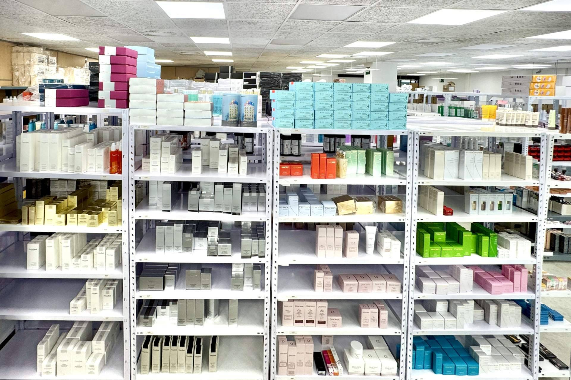Movimiento sacude la belleza profesional; Una innovación revoluciona la compra online de Atache y Matis