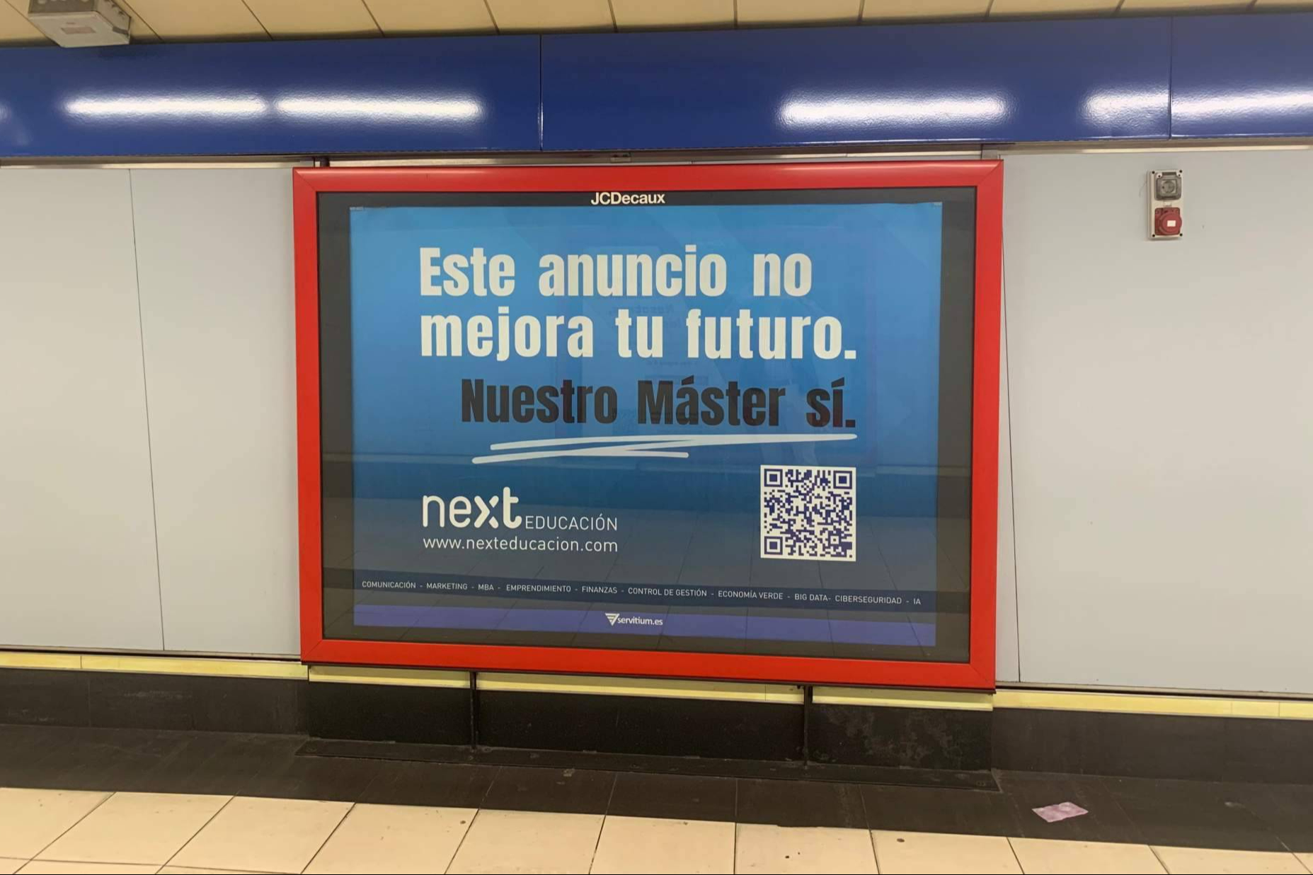 La ingeniosa campaña de marketing en el Metro de Madrid de Next Educación