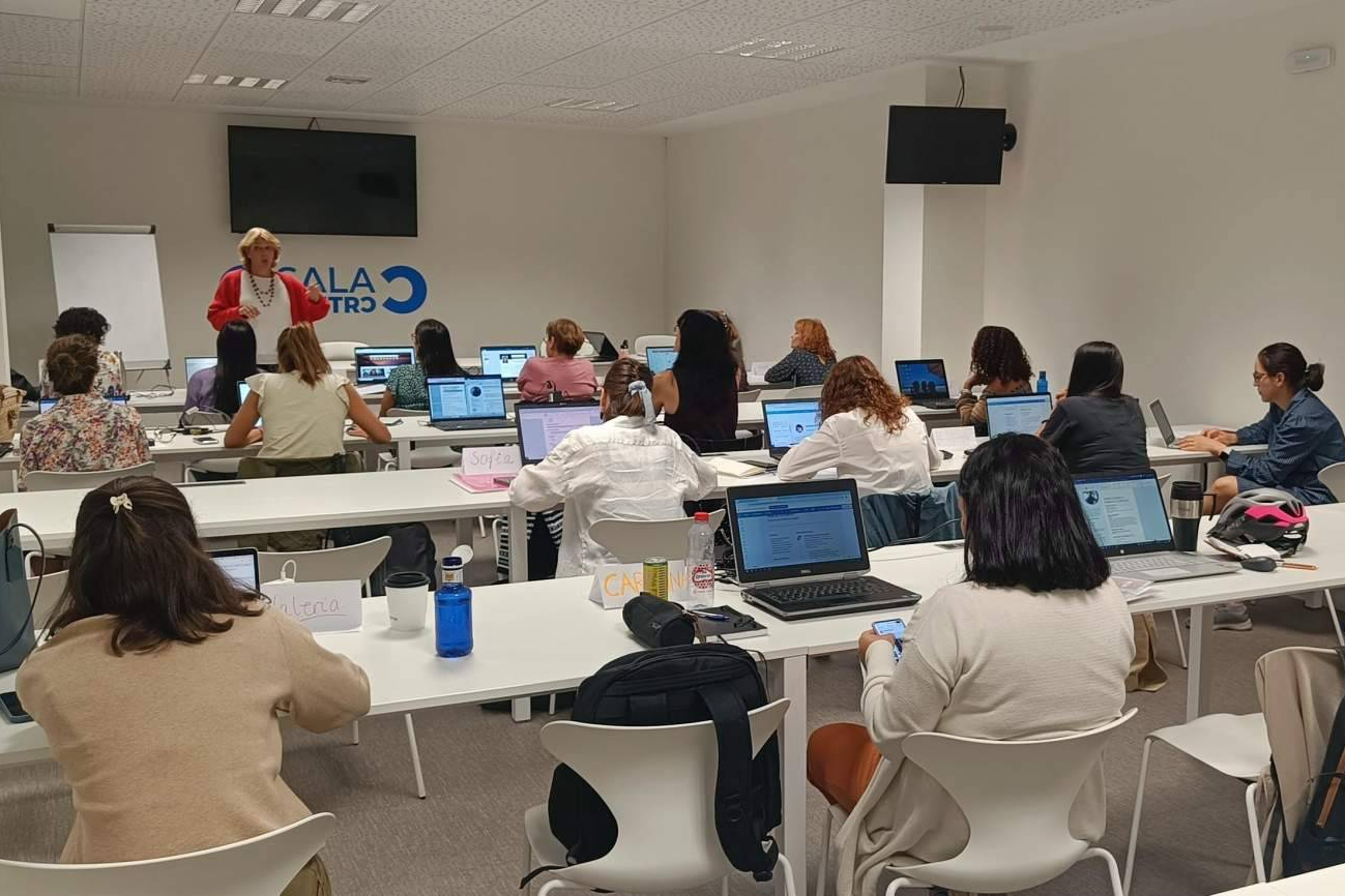 4.480 mujeres refuerzan sus competencias y logran un 21% empleo y emprendimiento con Impulso Digital