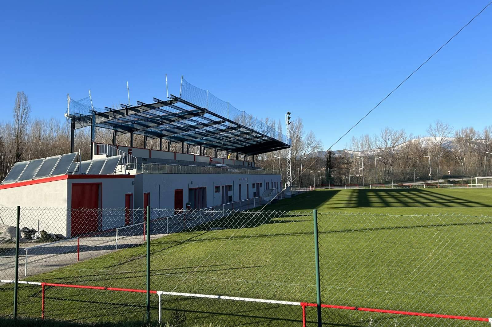 Estructuras metálicas para instalaciones deportivas, el compromiso de Instalaciones RPM con la seguridad