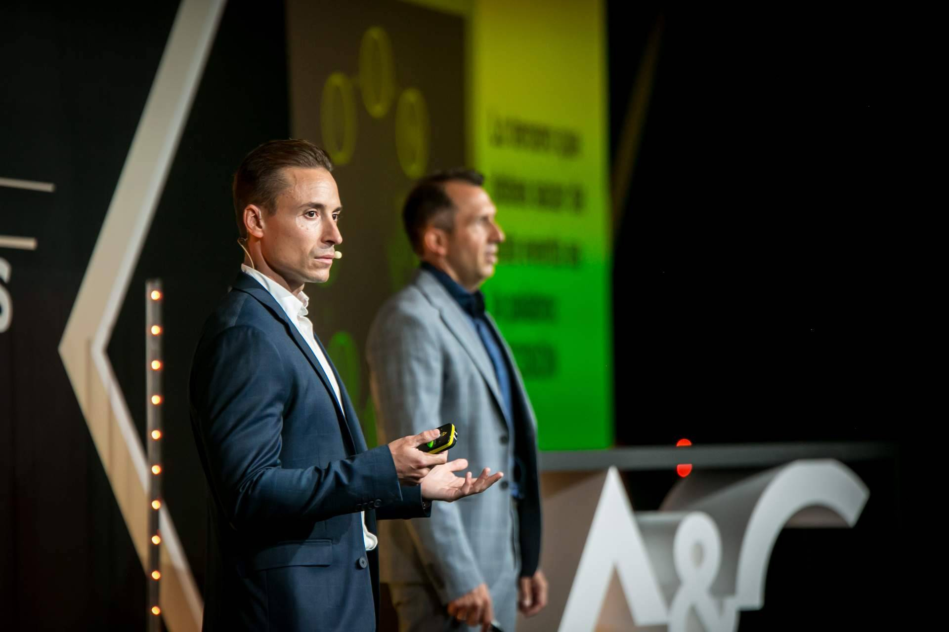 Alfonso & Christian ofrece claves para cerrar ventas con formación gratuita