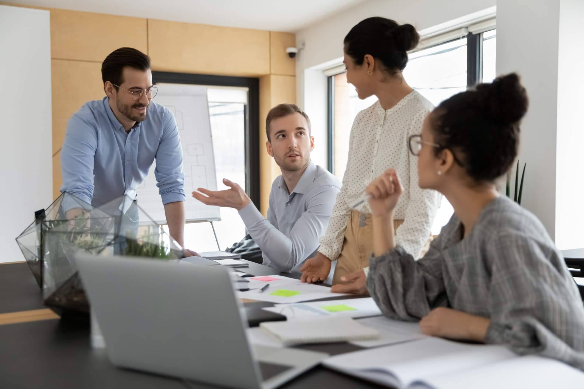 Por qué muchas empresas profesionalizan su área de Recursos Humanos sin crear estructura interna