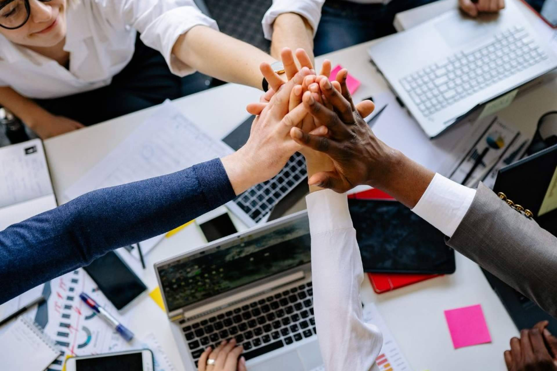 Constelaciones familiares en las empresas; qué implican y cómo ayudan a mejorar la organización
