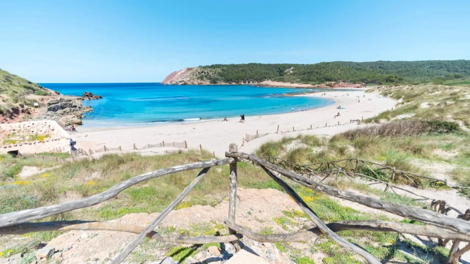 Menorca; aguas cristalinas, espacios protegidos y algunas de las calas mejor valoradas de España