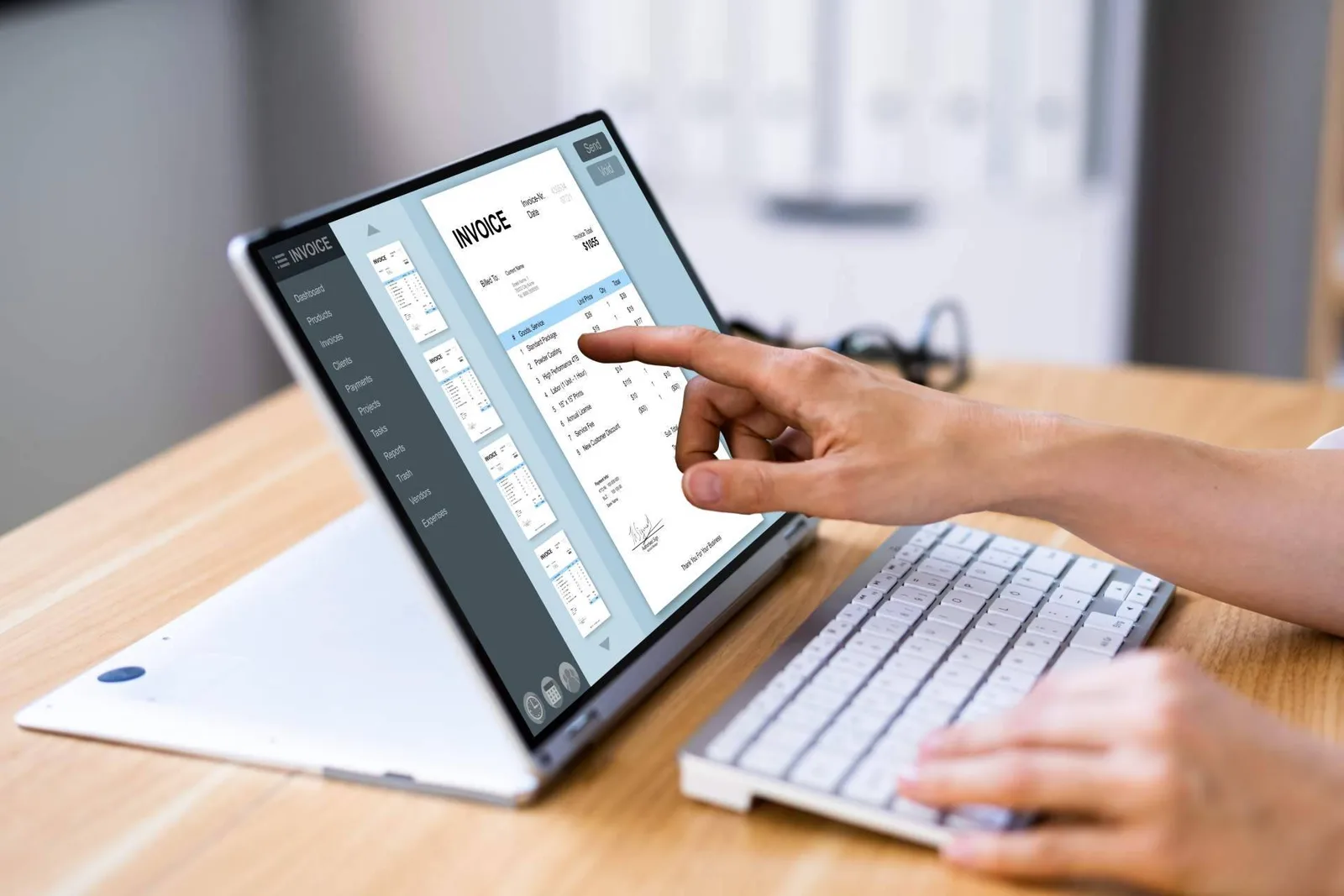 Las agencias tecnológicas aceleran la venta de software propio con la solución legal de CRM Marca Blanca